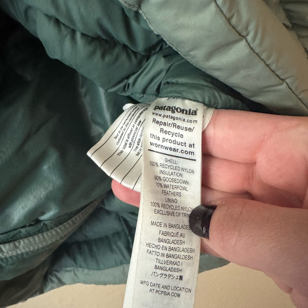 Patagonia Women’s Down Sweater - Picture 3 of 7